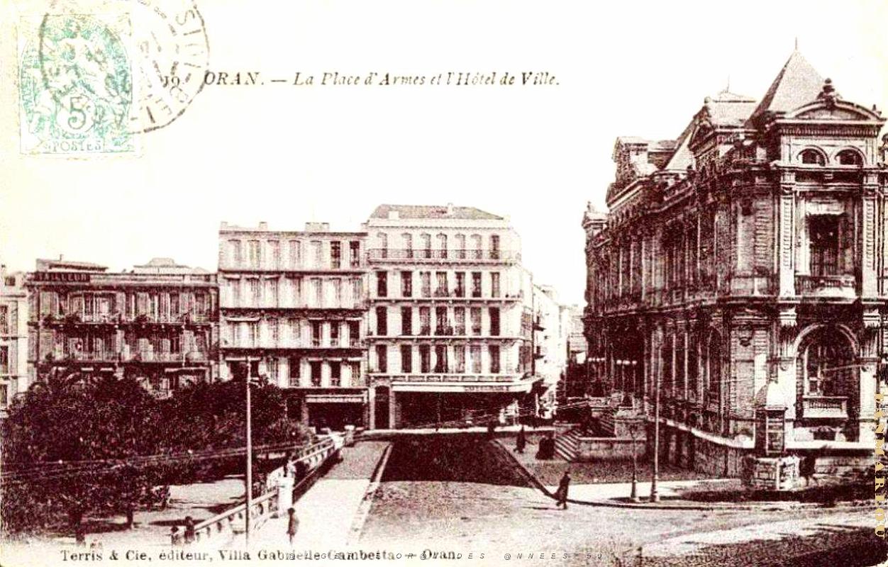 PA b- 027- Hotel de ville.jpg